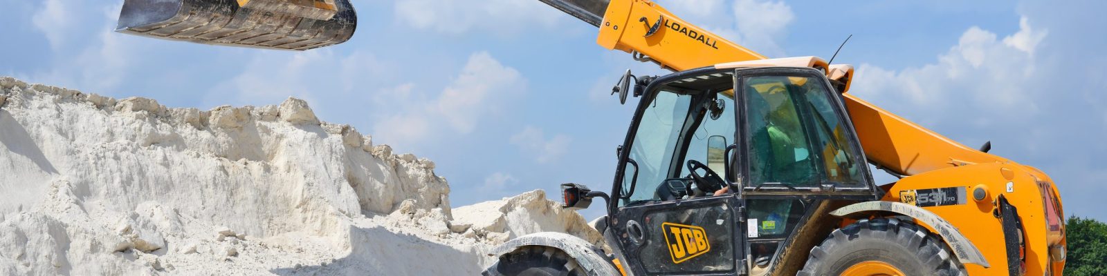 RIIHAN309F Conduct telescopic materials handler operations