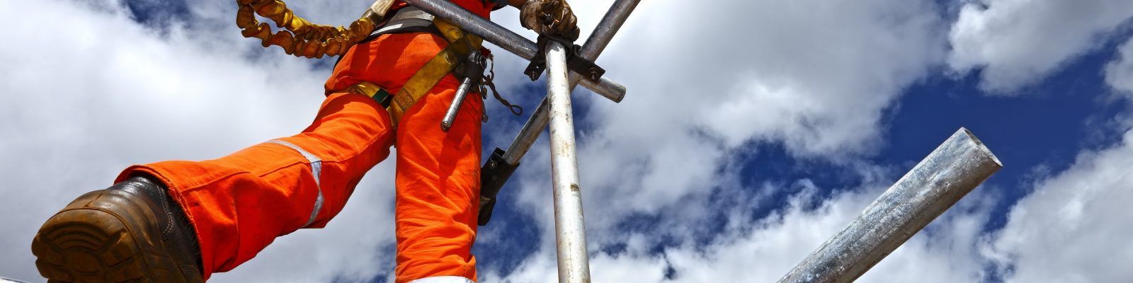RIIWHS204E Work safely at heights